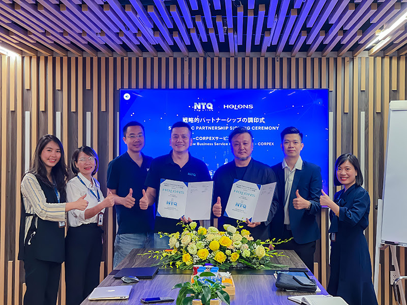 NTQソリューションはHOLONSと協力協定を締結し、Corpexを設立しました。